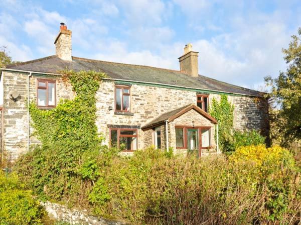 Hendre Aled Farmhouse Villa Llansannan Exterior photo